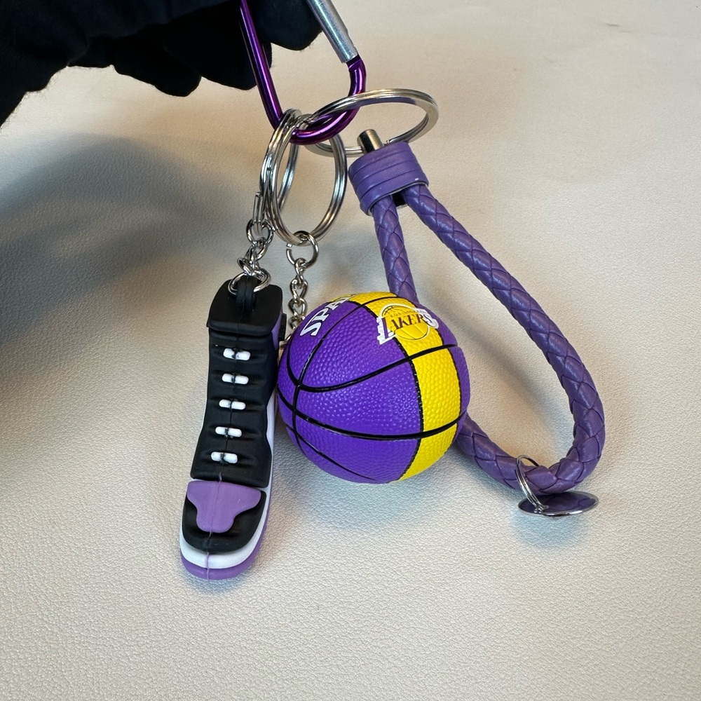 Brand New NBA Basketball and Sneaker Keychain. - Picture 3 of 5